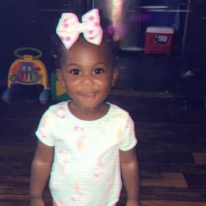 Meet your Posher, Kenzi